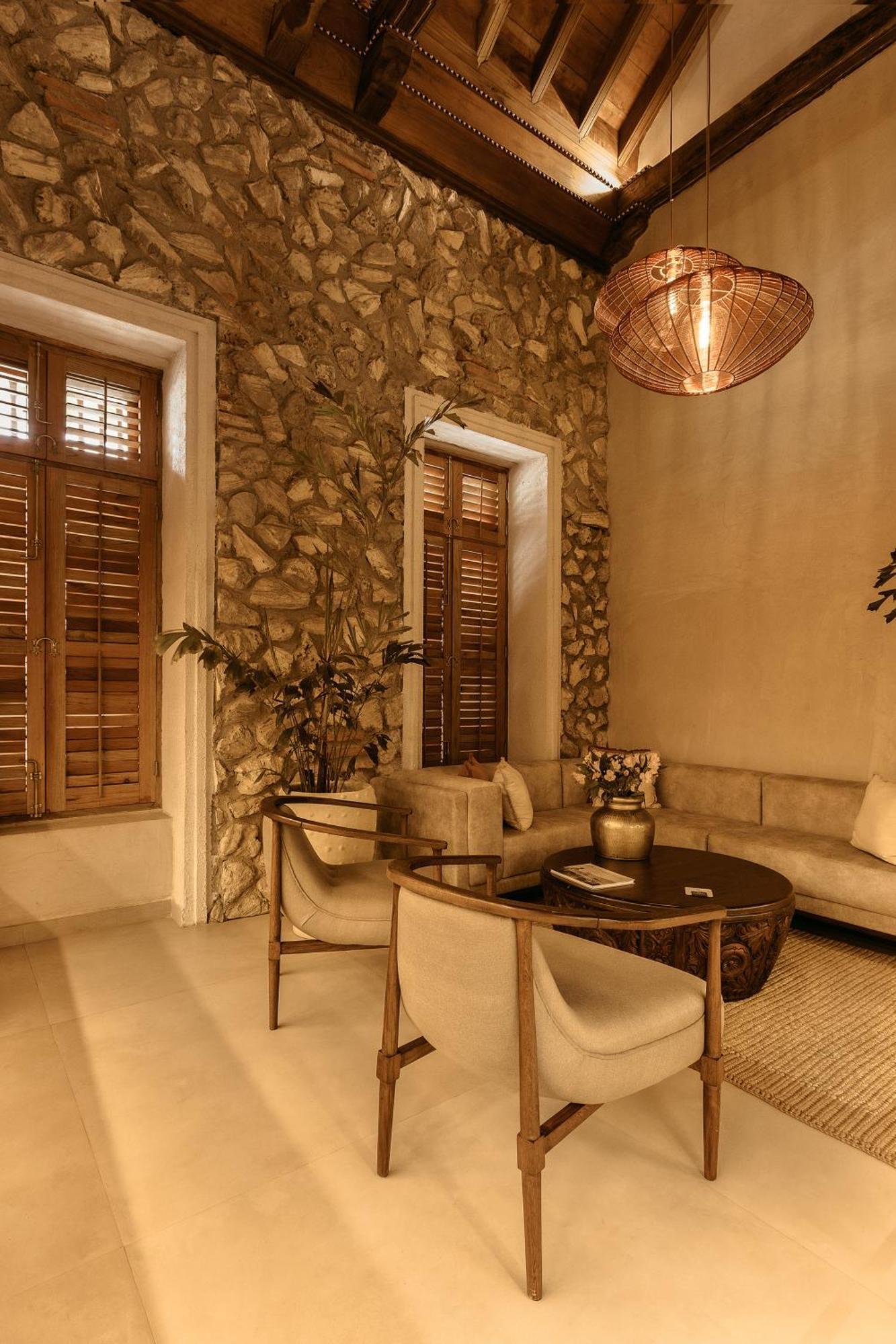 Colonial Luxury House In Villa