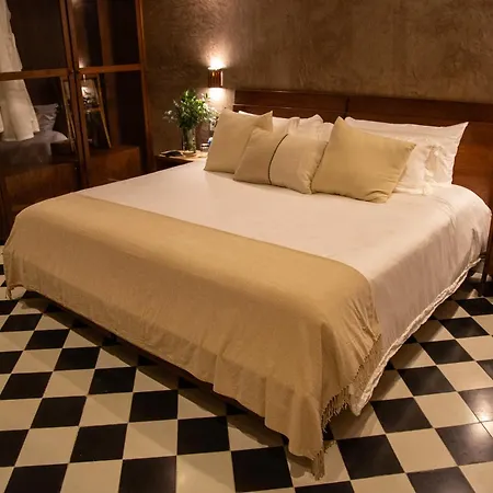 New Colonial House In