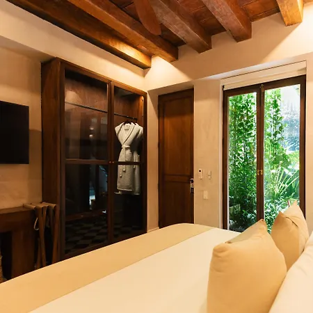 New Colonial House In Villa